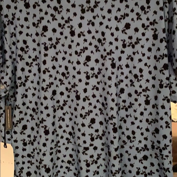 Top - Picture 3 of 4